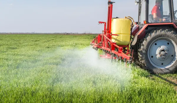 How Does Silk Improve the Efficacy of Spread Adjuvants in Agricultural Applications?